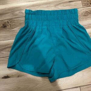 NWOT Teal Highwaisted athletic short pink lily Large